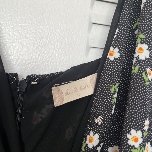 Black floral dress with polkadots - Picture 4 of 6